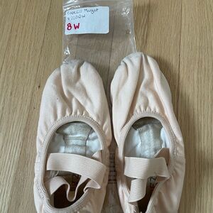 Capezio Ballet Slippers - Size 8W